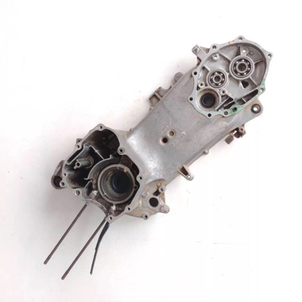 krengkes/blok mesin kiri blok kiri Honda beat karbu PNP Scoopy tipe karbu spacy tipe karbu original 