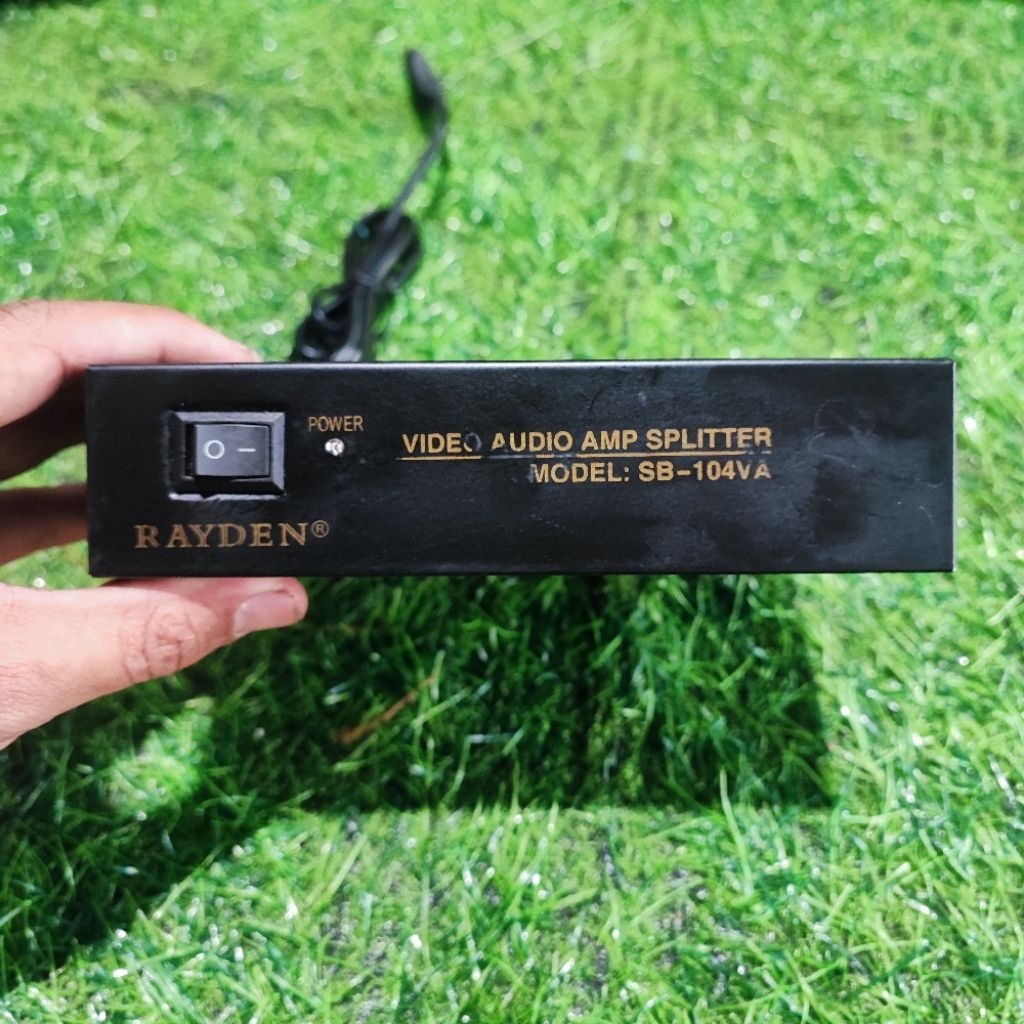 Video Audio AMP Splitter Rayden SB-104VA Second Kondisi Hidup Normal Siap Pakai