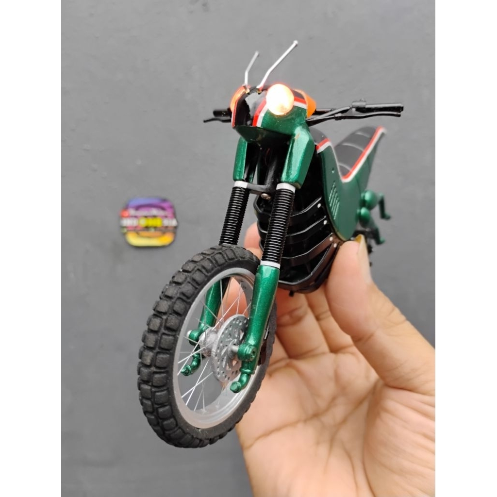 SHF Diecast Miniatur Motor Battle Hopper, Kamen Rider HANDMADE skala 1:12 Bahan PVC