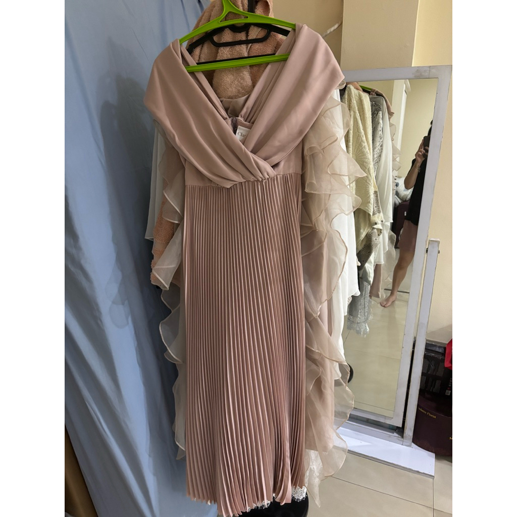 preloved claude dress bridesmaid pink dress