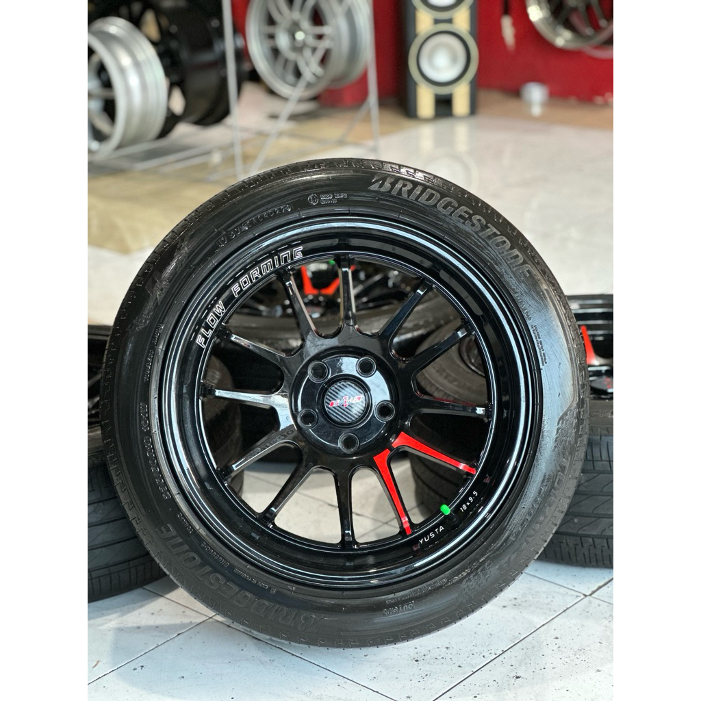 Velg Venom Black glosy R18 Baru + Ban Second