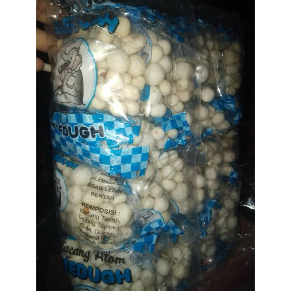 

kacang atom bledugh 3 renceng isi 30pcs