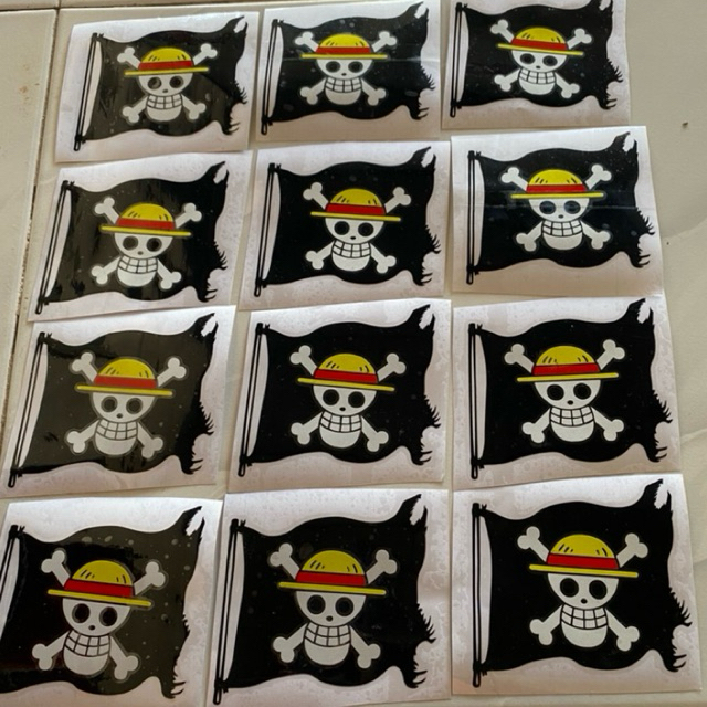 

(bisa COD) STICKER CUTTING ONE PIECE 10x10.Sticker cutting bendera one piece