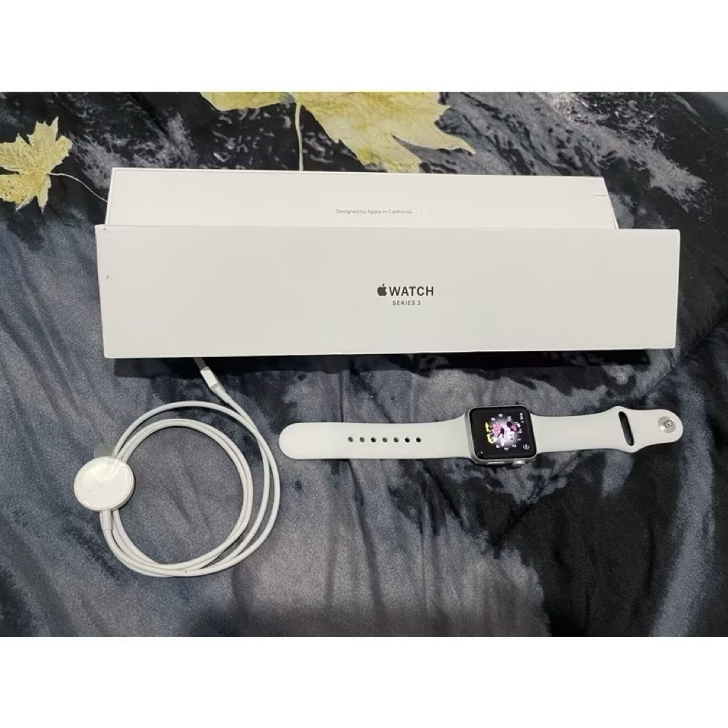 Preloved Apple Watch Series 3 38mm