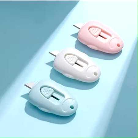 

PISAU CUTTER MINI TRAVEL SIZE