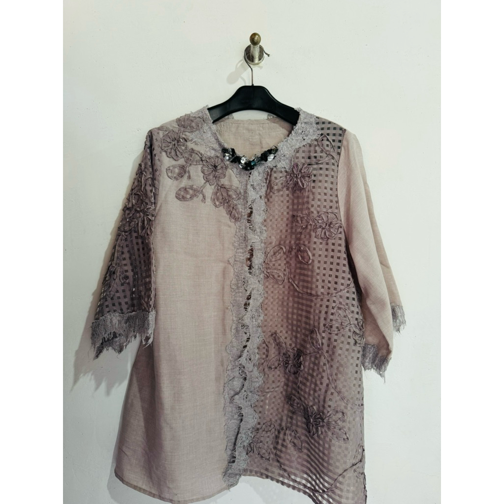 Outer from Luire by Raden Sirait