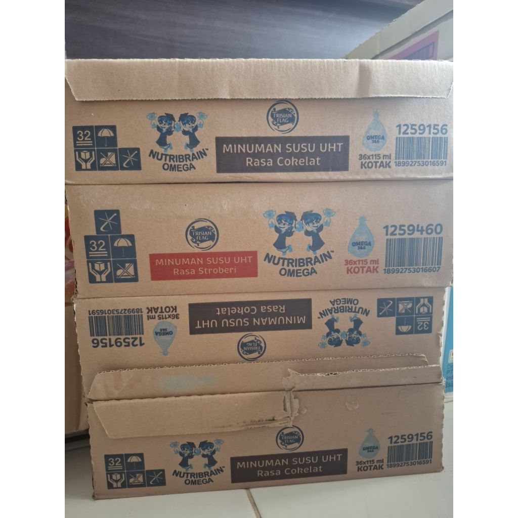 

Frisian Flag Susu Bendera Susu UHT ( 1 Dus isi 36 )