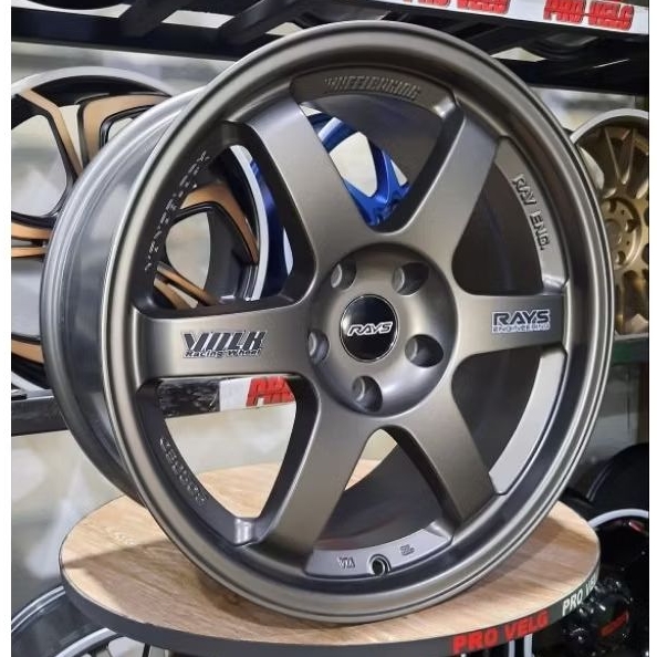 Velg Mobil Ring 18 Celong/Belang PCD 5×114.3 Rep. VolkRays TE37 Racing Wheel Brave H629