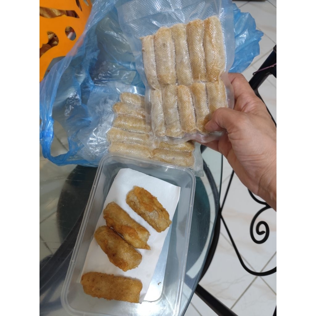 

Yuba Taro Roll/Kulit Tahu Isi Talas/Goreng/1 bks isi 10 pcs