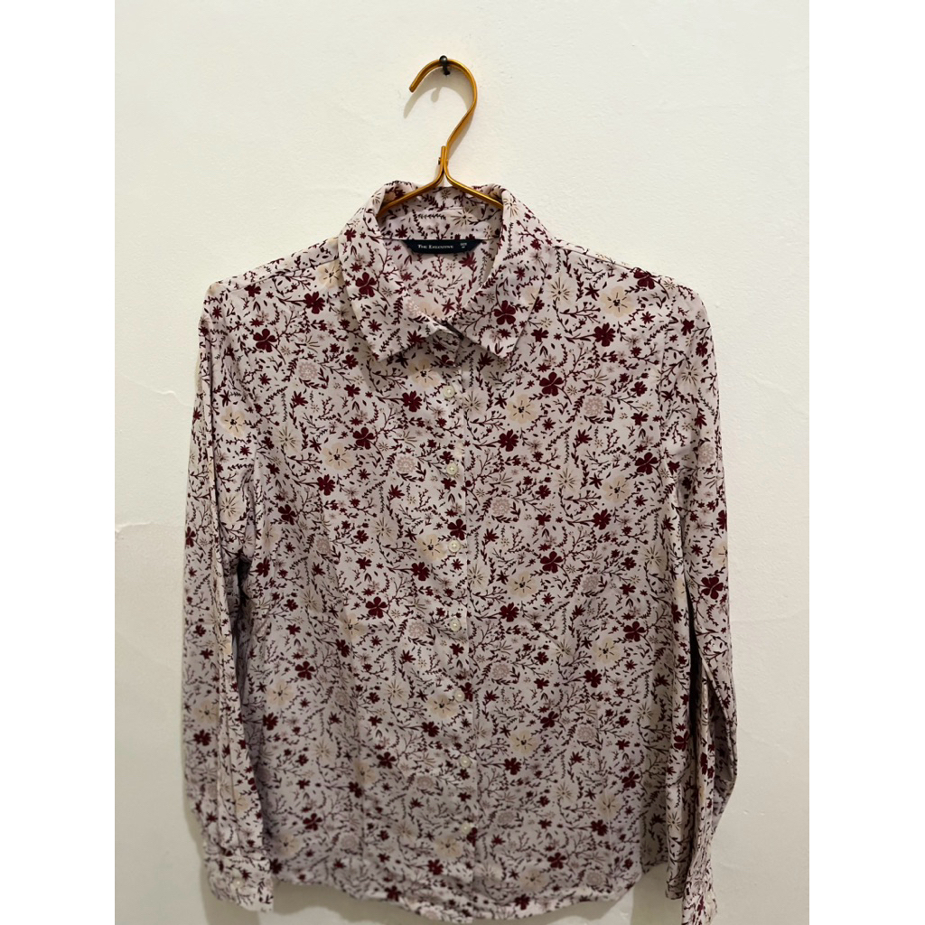 kemeja bunga merah executive