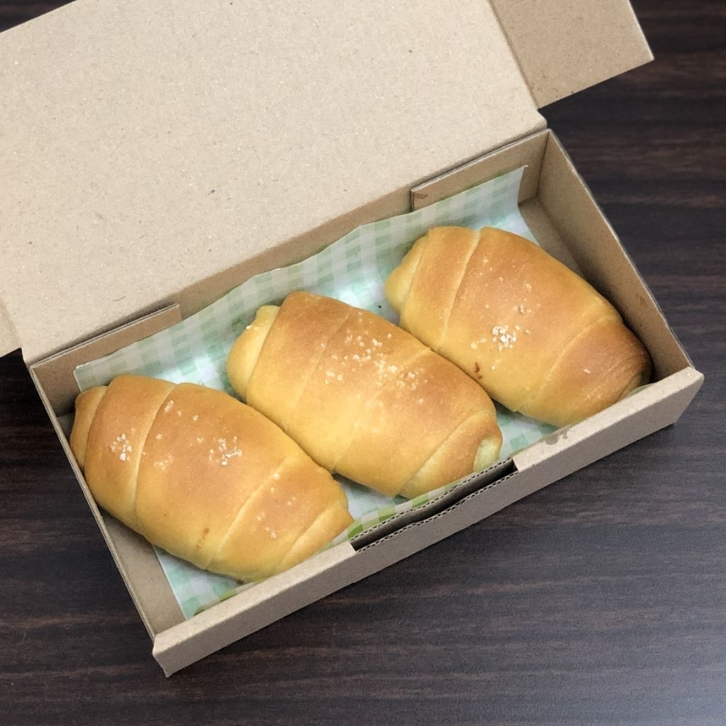 

Roti Korean Salt Bread isi 3 pcs