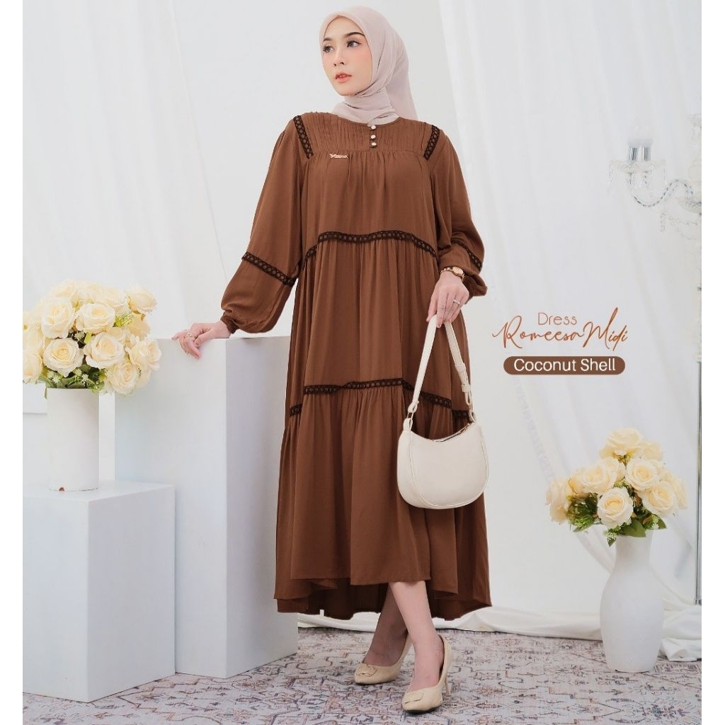 Yessana - Romeesa Midi Dress Viscose Twill Polos Renda Hitam Kombinasi Lipit Dada Kancing Depan Busu