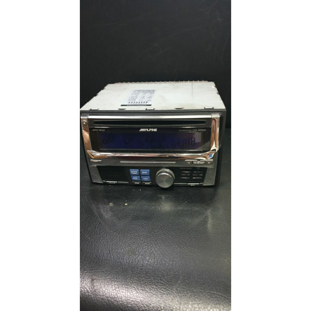 2 DIN Head Unit Alpine CD/Mp3 CDA-W925 on tapi cd rusak