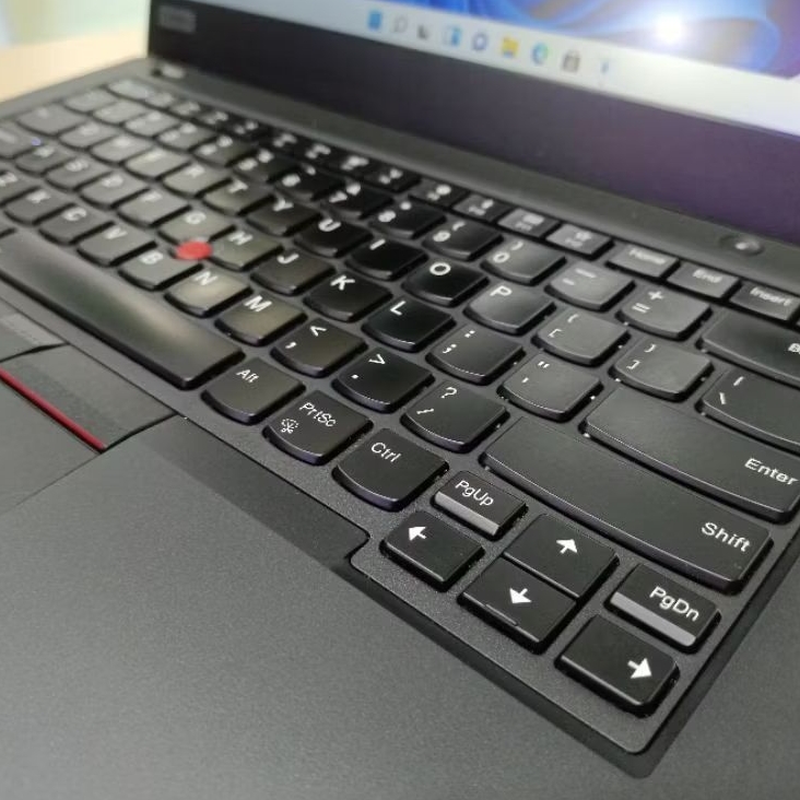 Lenovo thinkpad T480,T480s,T490, T490s, T495s T14 good condition