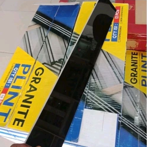 Plint Granit 10x60 Polos Hitam/Cream