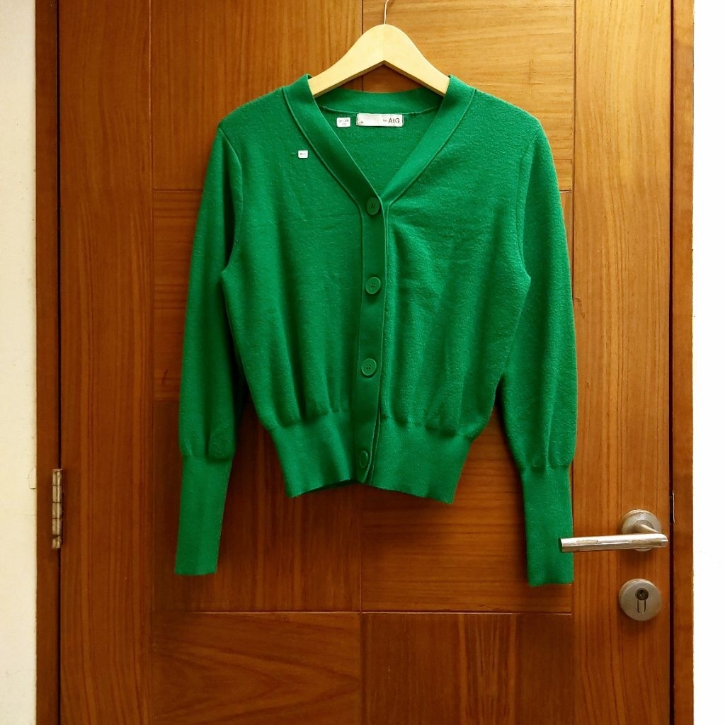 Preloved rajut cardigan hijau bahan kutub brand ATG