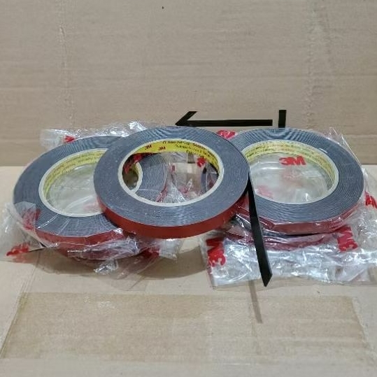 

Double tape 3M VHB Black / Automotive / 5952 Perekat 3M / 12Mm x 4,5Meter