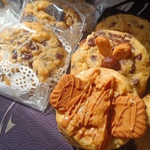 

Soft Cookies Jumbo Premium 90–100gr – Bundle 4 pcs (Original, Marshmallow, Choco Dairy, Biscoff) – Homemade Samarinda