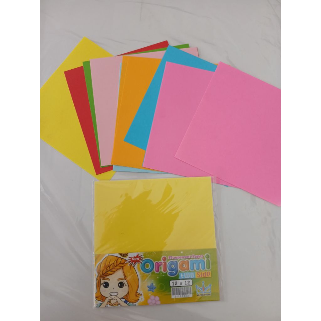 

Kertas lipat origami warna warni