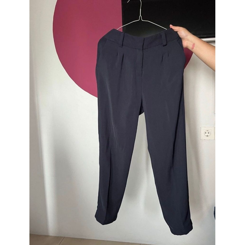 The Executive celana kerja bahan