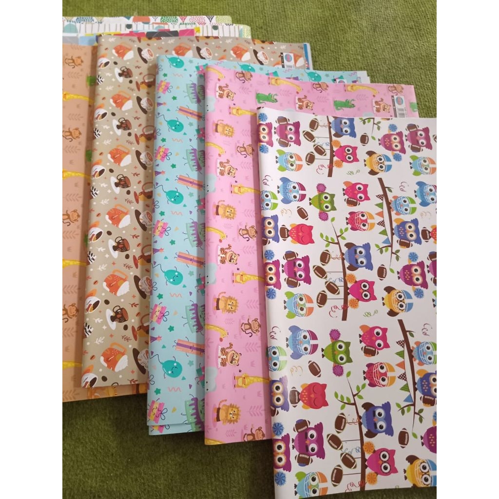 

Kertas kado merek sinar dunia isi 50 lembar