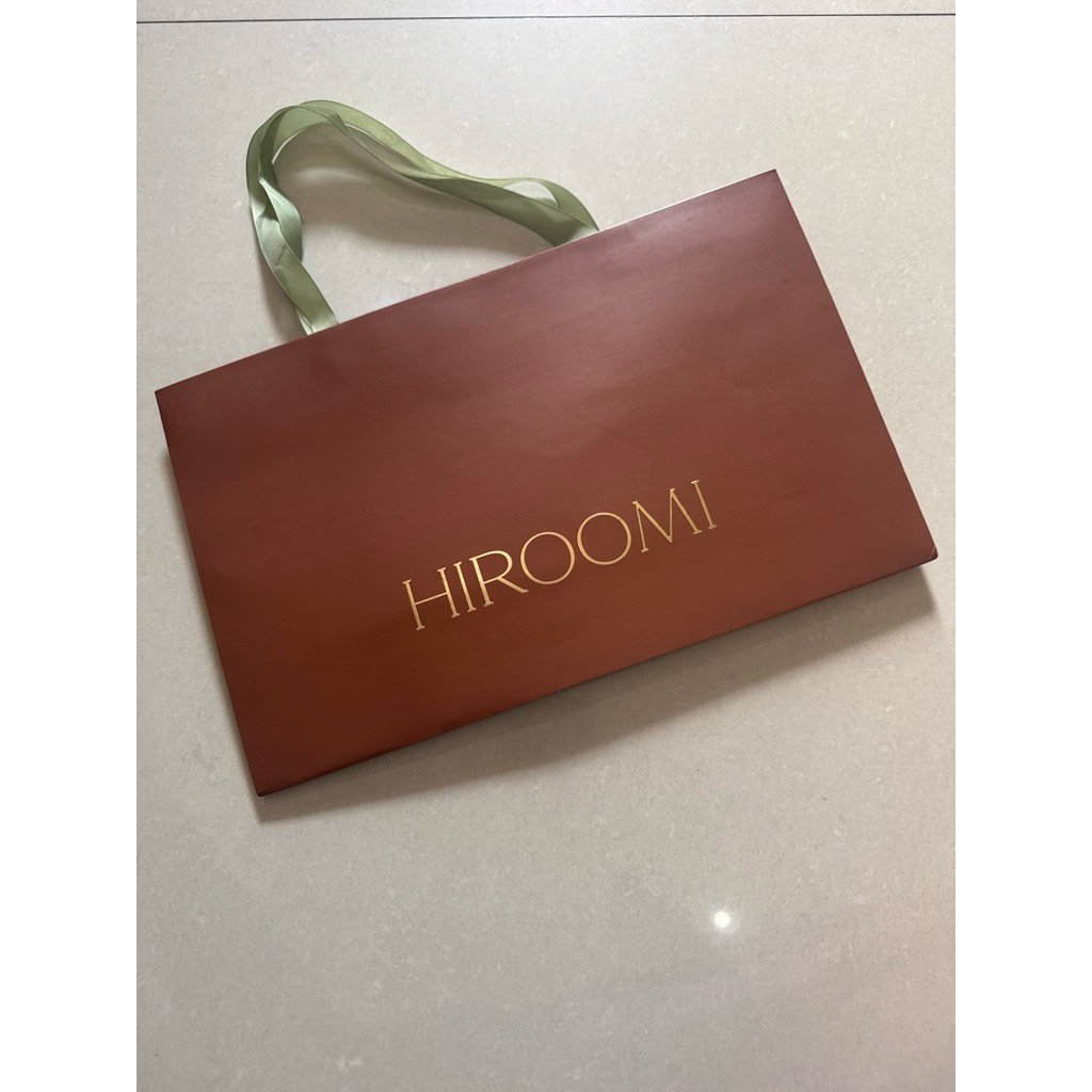 

Paperbag kantongan hiroomi baby skin monica thamrin