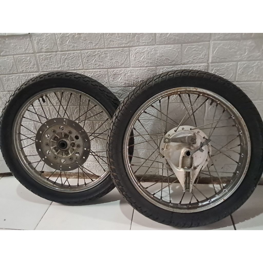 Velg Tiger gl pro Megapro jari kaleng original copotan standar kelengkapan seperti difoto tromol ori