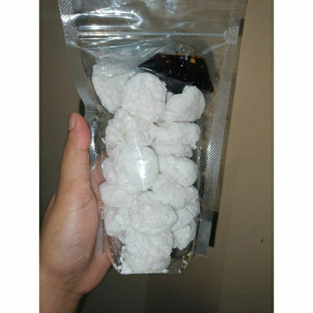 

Cireng chili oil isi 20 keping .