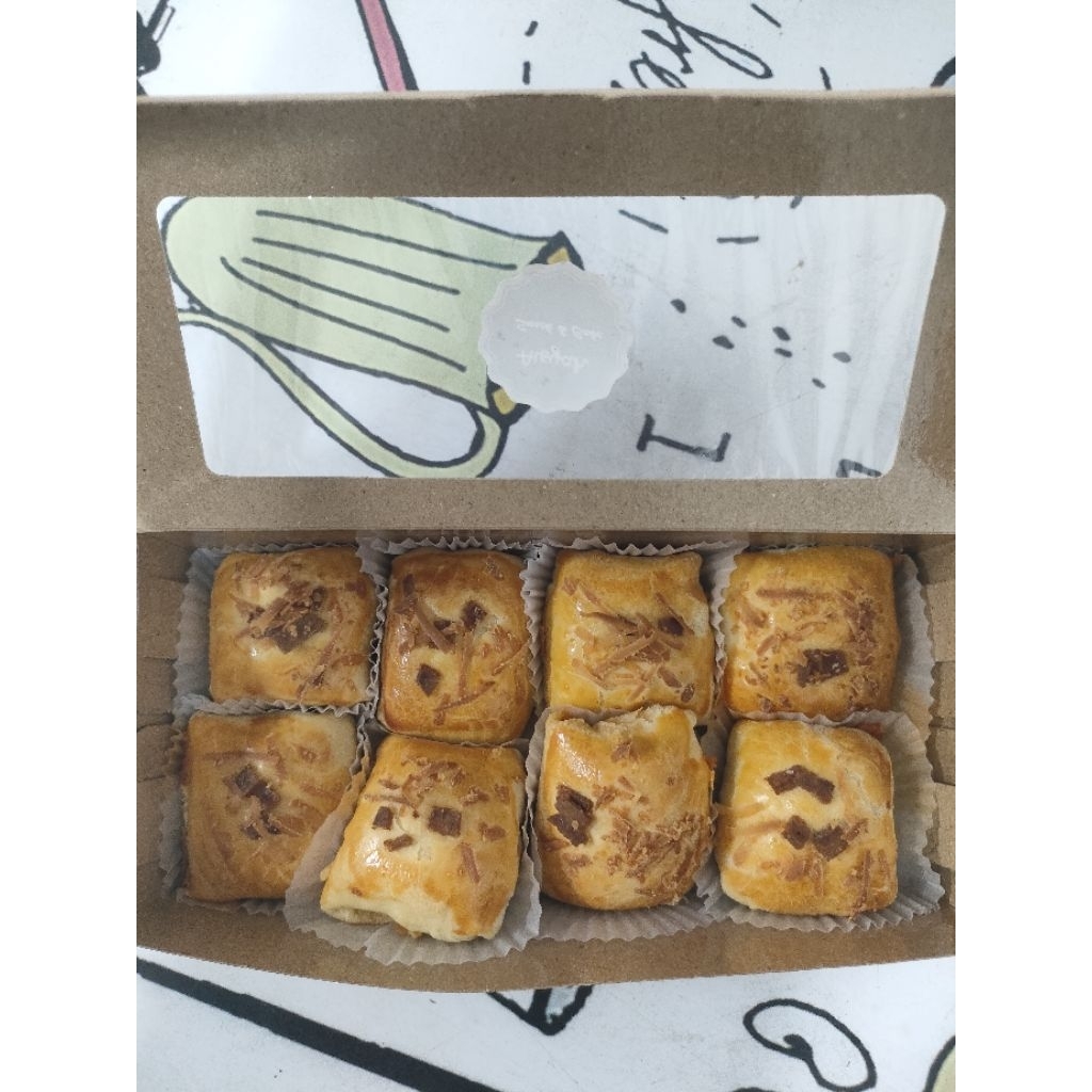 

Bolen Isi Smoke Beef 8 Pcs – Roti Bolen Gurih Manis Lezat