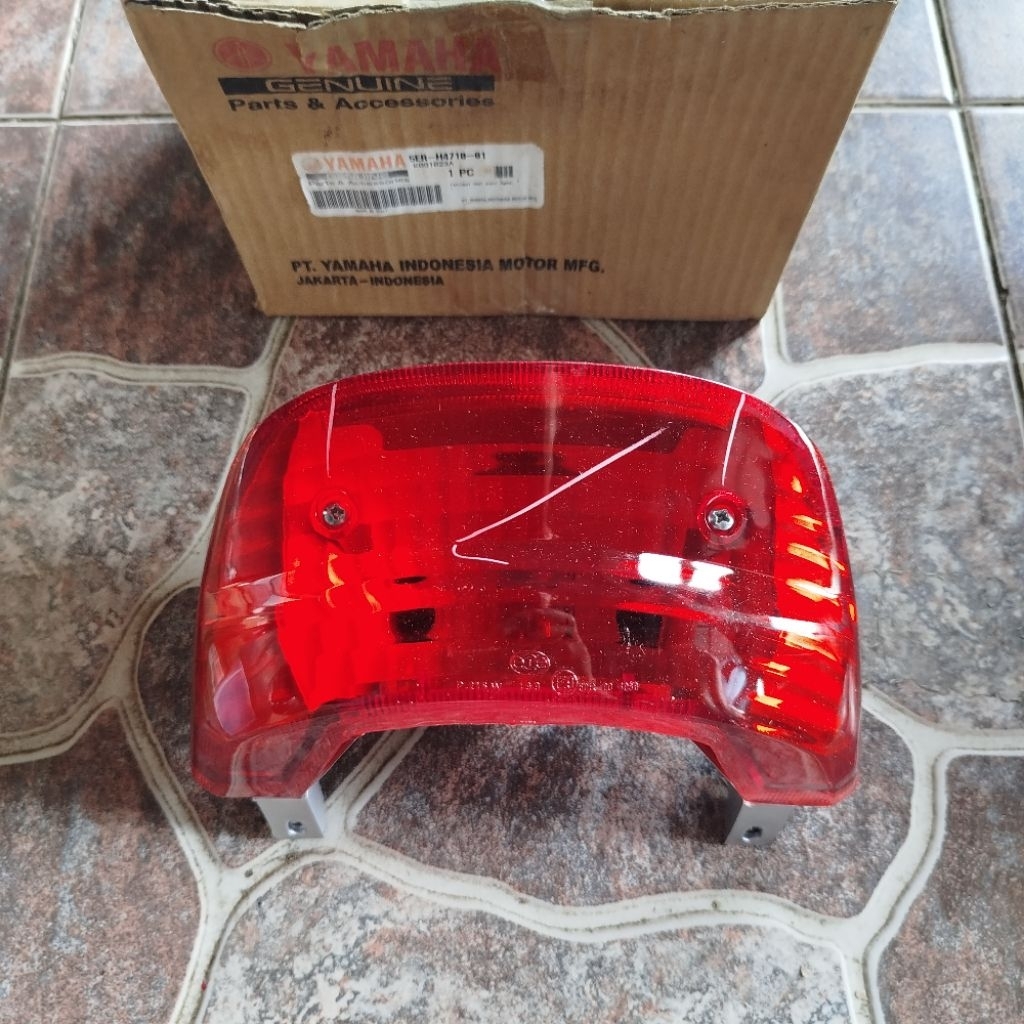Stoplamp Lampu Belakang Stop Rem Assy Scorpio Original YGP 5ER-H4710-01
