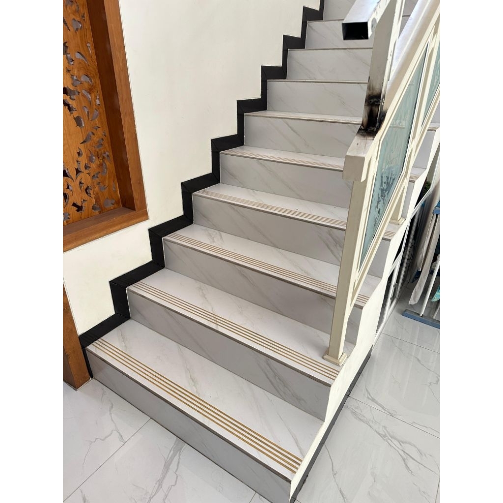 Granit tangga motif carara  30x120/granit tangga motif carara 30x100/granit tangga carara 30x90