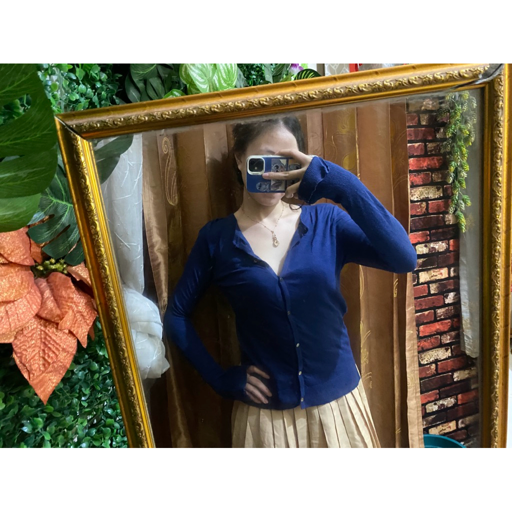 Preloved sweater cardigan Mango original..