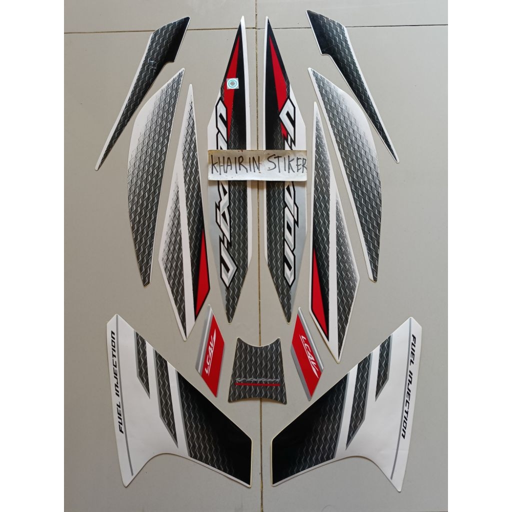 striping stiker Vixion 2014 putih