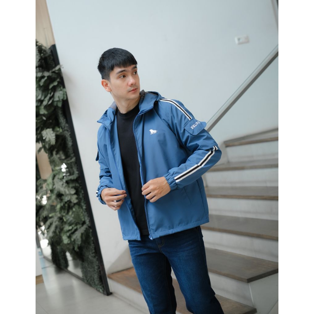 Delirium - Jaket Varsity Runner Zipp Pocket Hoodie