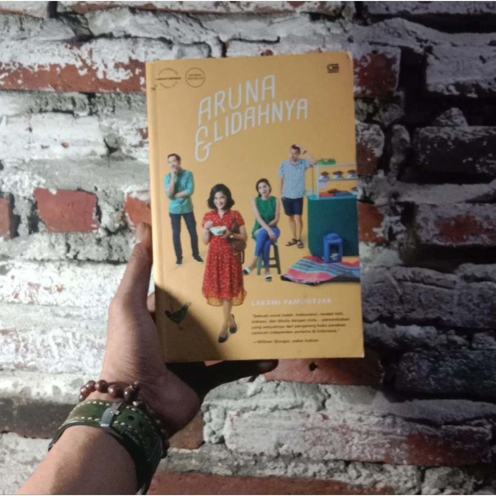 Laksmi Pamuntjak Amba | Kekasih Musim Gugur | Kitab Kawin | Perang, Langit, dan Dua Perempuan | Arun