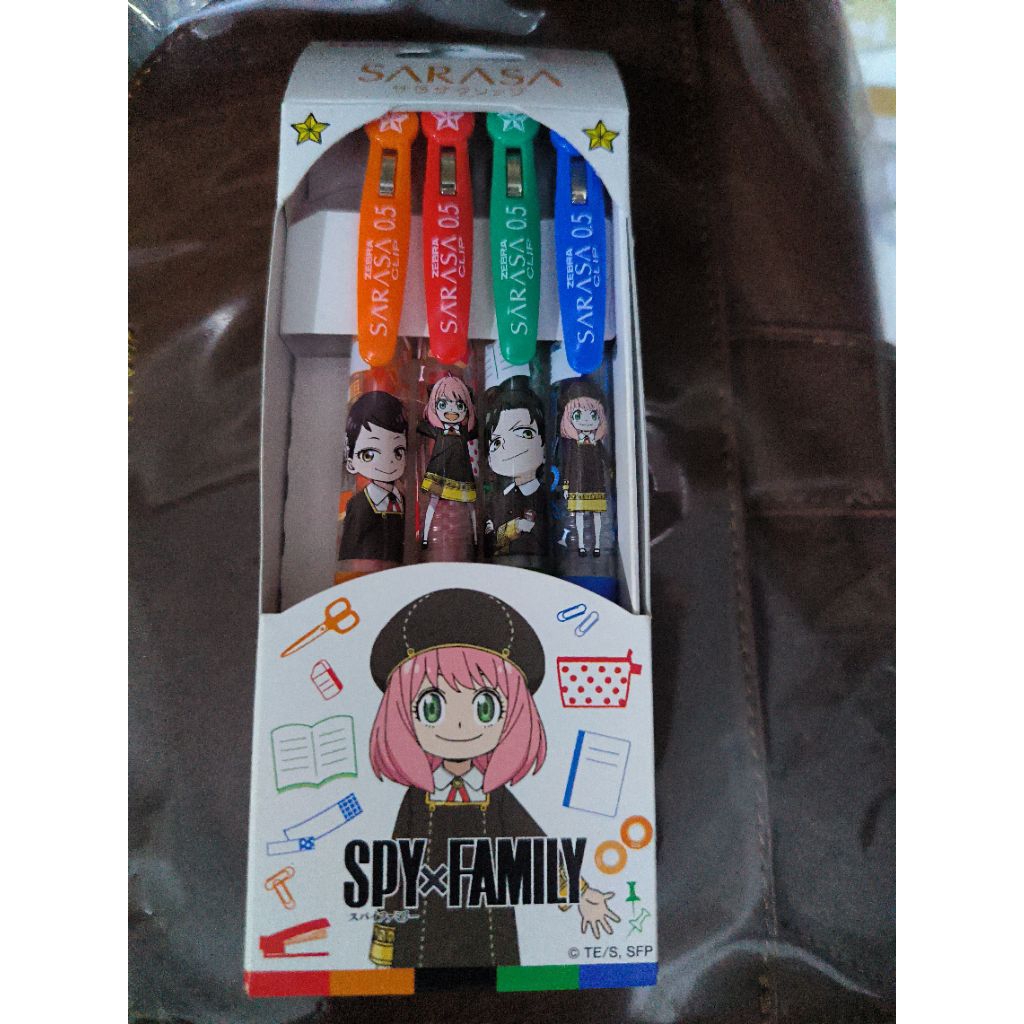 

Bundling Orange n Green Pen Sarasa Spy x Family 0.5mm