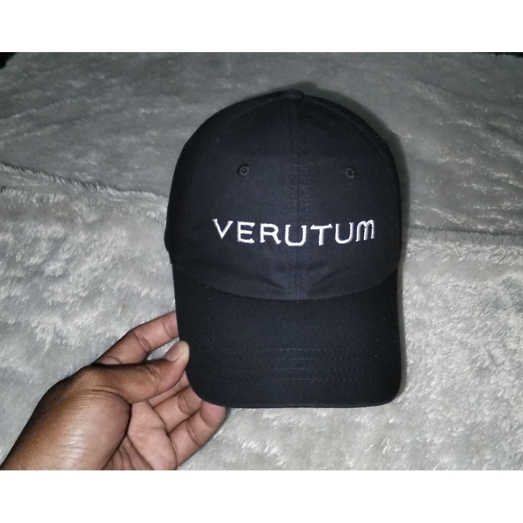 Topi VERUTUM Setelan Second