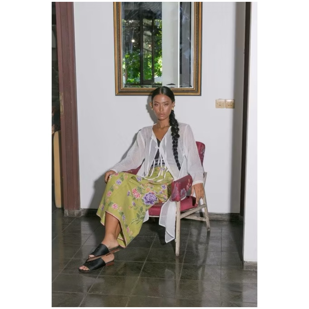 Senja Sore - White Sheer Kebaya