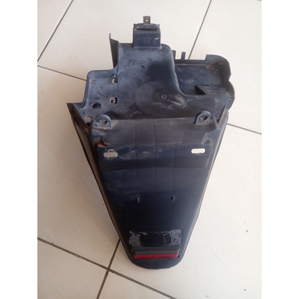 spakbor belakang kymco trend 2000 original