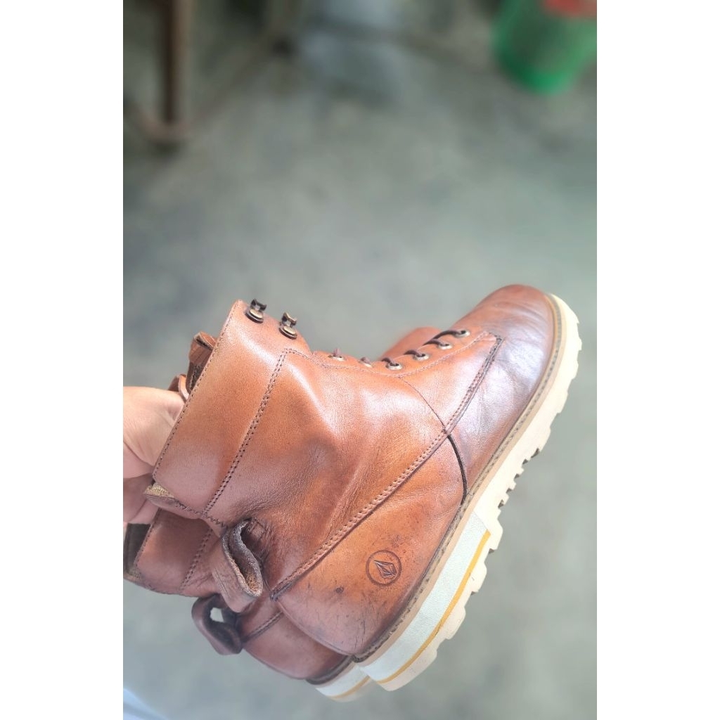 SEPATU VOLCOM BOOT (Made VIETNAM)