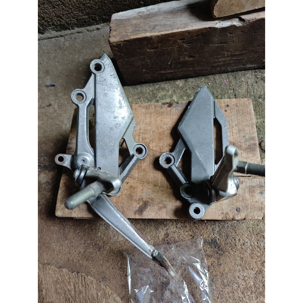 Footstep Postep Depan Ninja 250