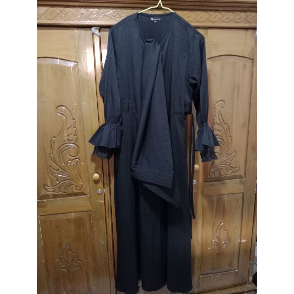 PRELOVED Gamis Hitam By Naqa. id