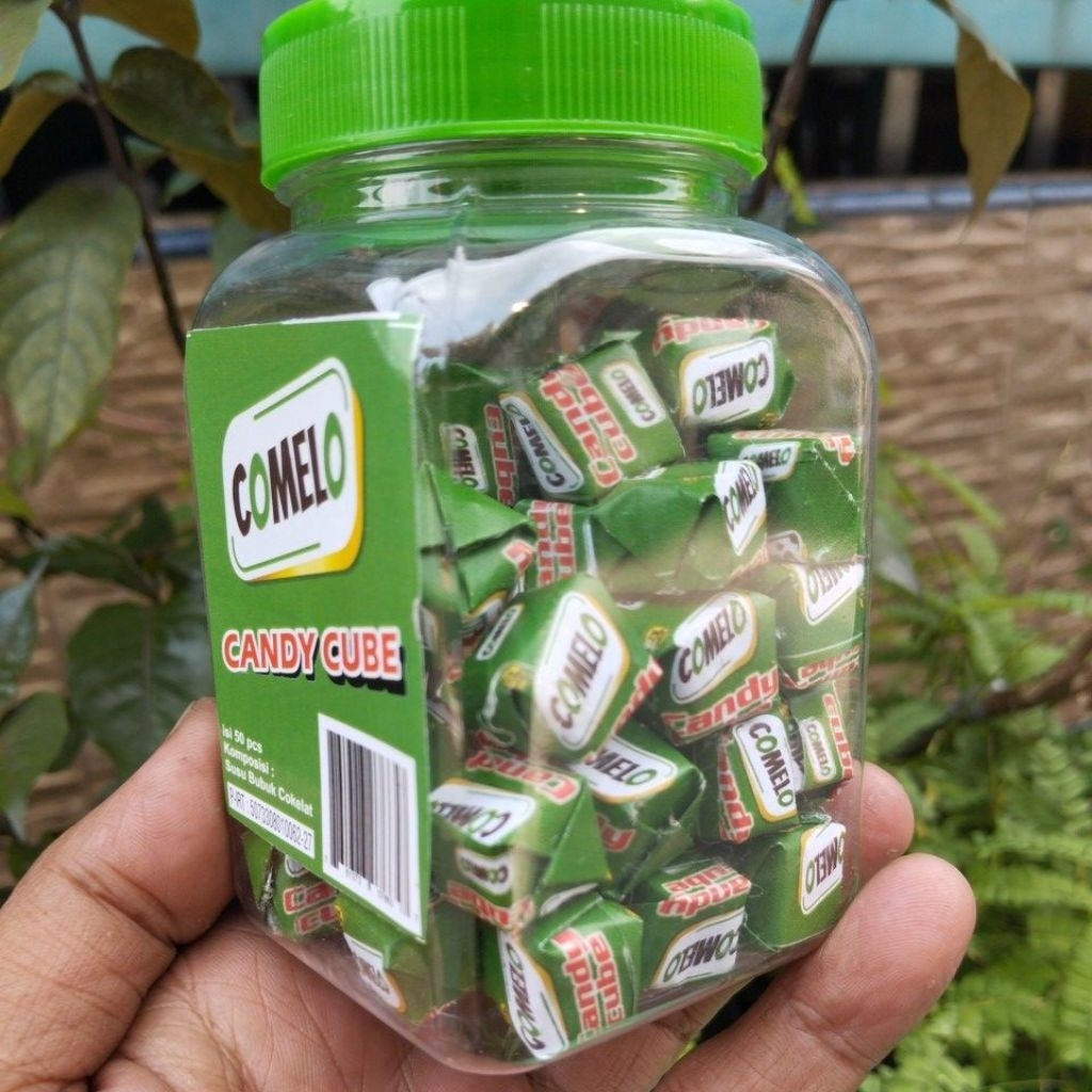 

1 Toples Permen Comelo CANDY CUBE isi 50pcs 100℅ Susu Bubuk Coklat Oven Grosir