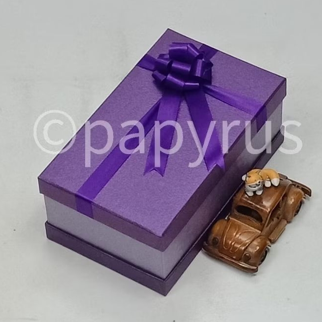 

PAPYRUS Sandwich 15x25 Tinggi 10cm Kotak Kado Gift Box Hardbox Hampers V1
