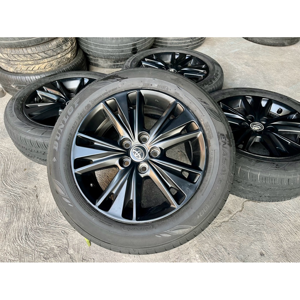 1set(4pcs)velg ori copotan innova venturer R17 PCD 5/114 kondisi bekas nyusz bekas pemakaian wajar