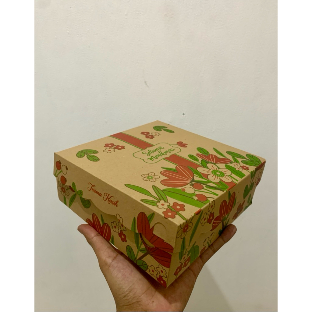 KARDUS NASI KOTAK MOTIF UK 18x18x7 | DUS NASI/DUS KUE |