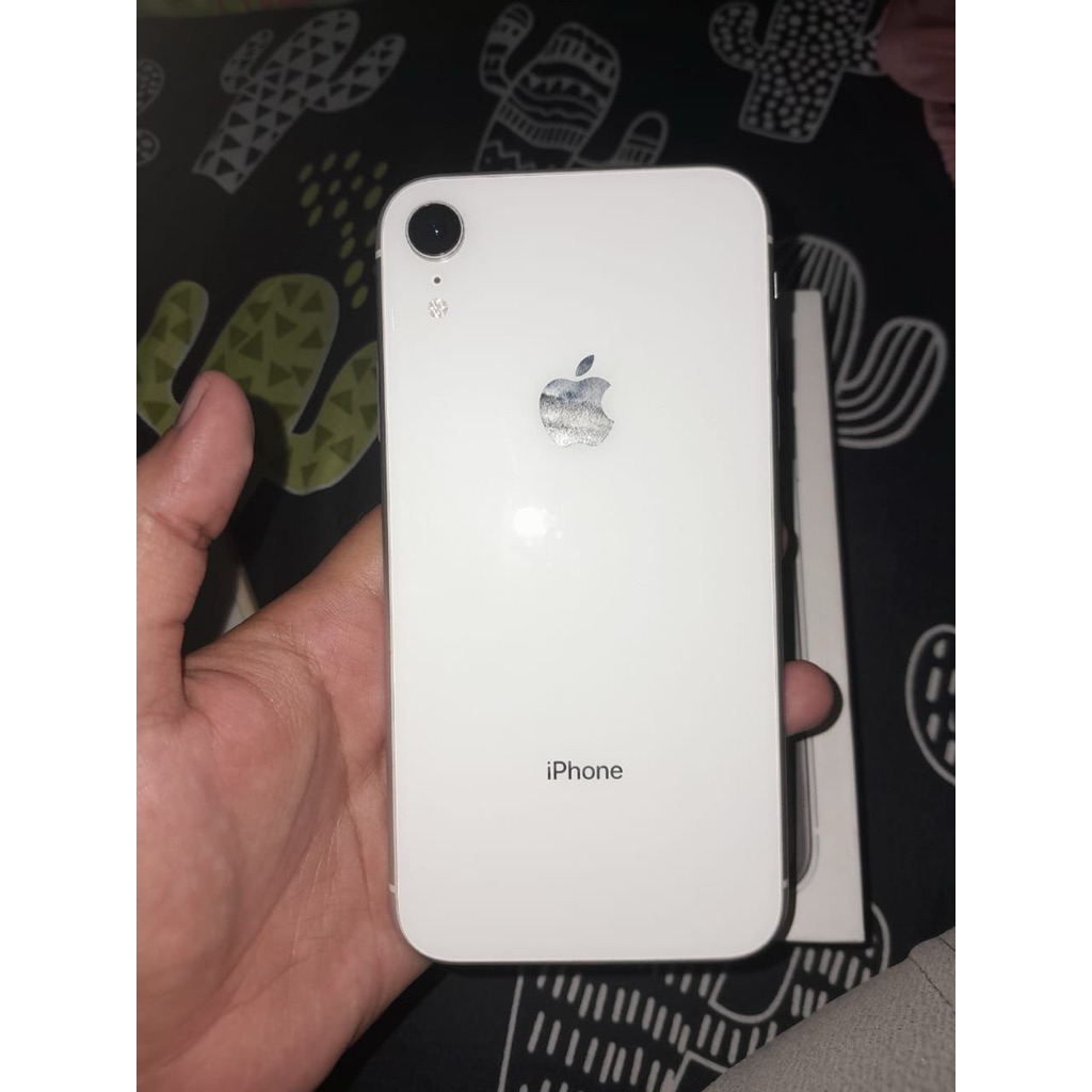 IPHONE XR 64gb