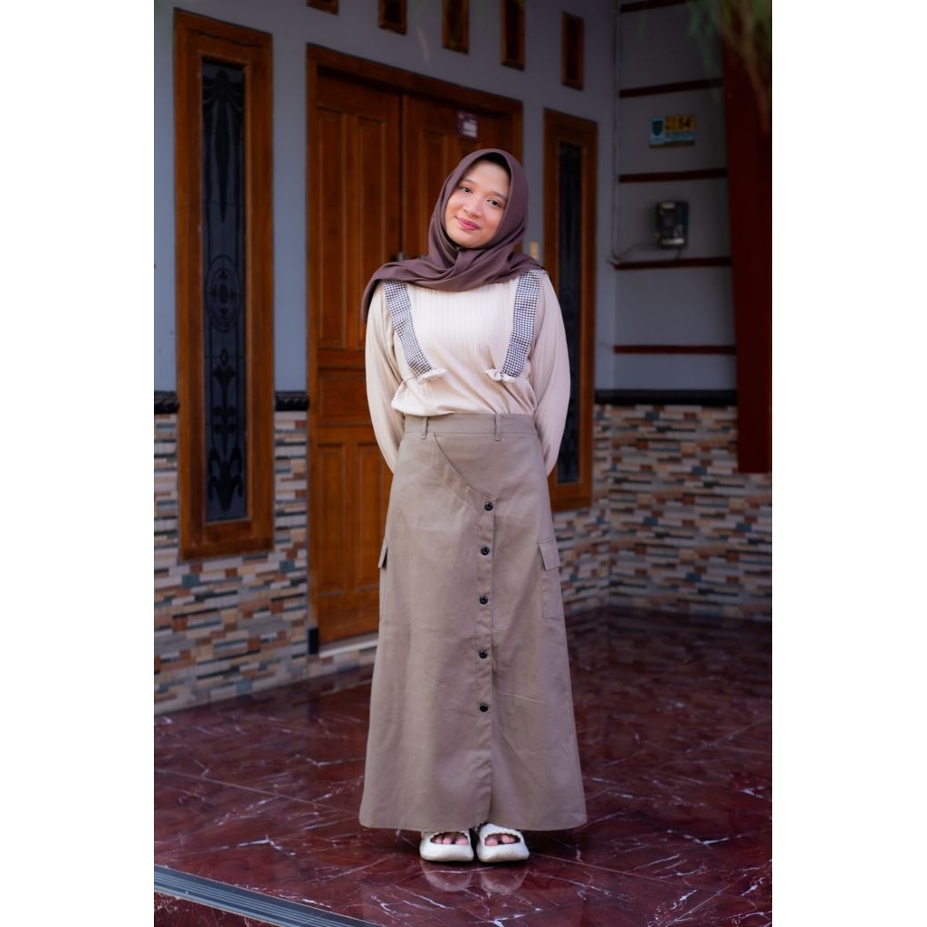 rok cargo kantong samping..