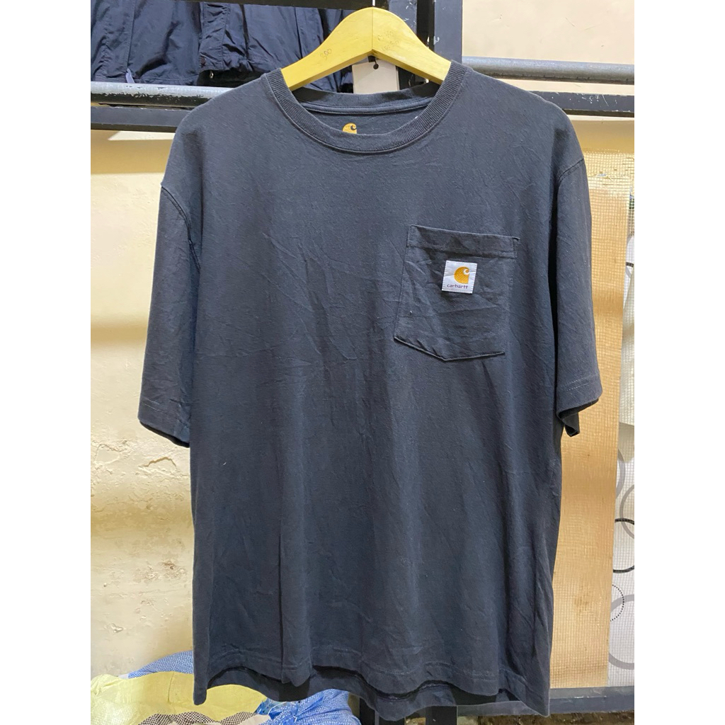 kaos carhatt pocket preloved