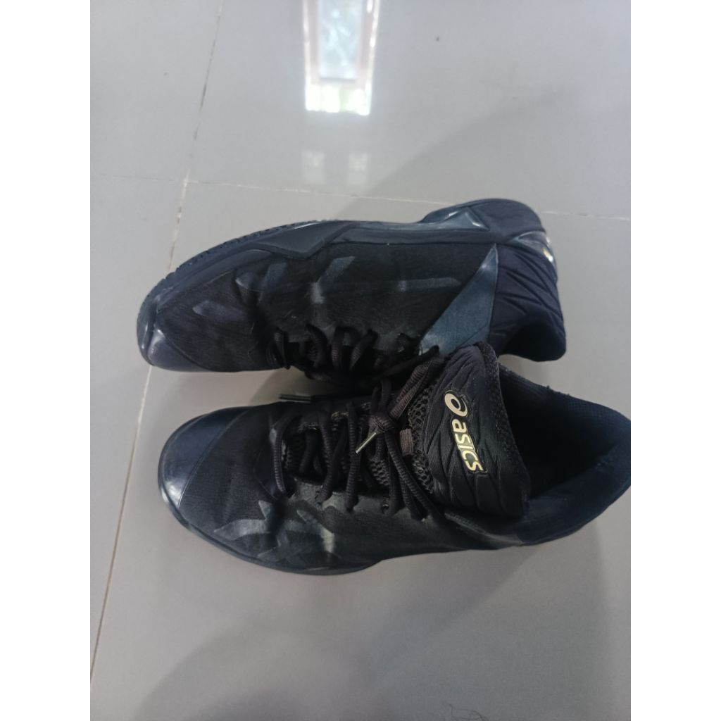 Sepatu Asics Gel Brust